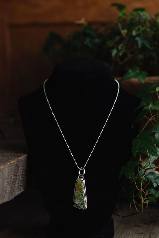 Rustic Green Hubei Pendant